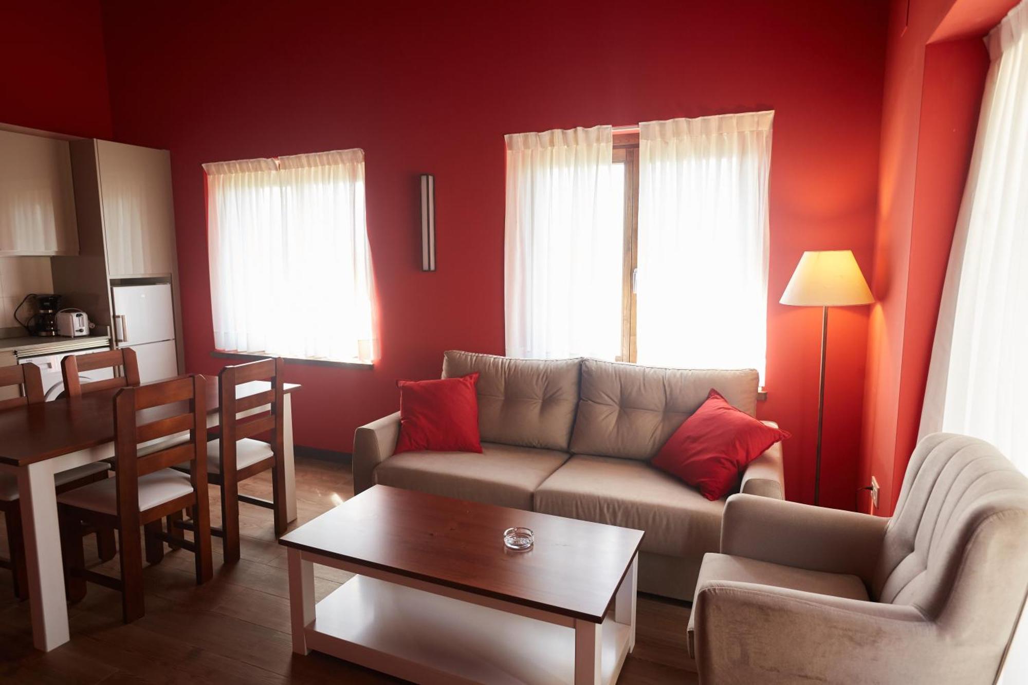 Apartamentos Rurales Casa La Piedra Collía エクステリア 写真