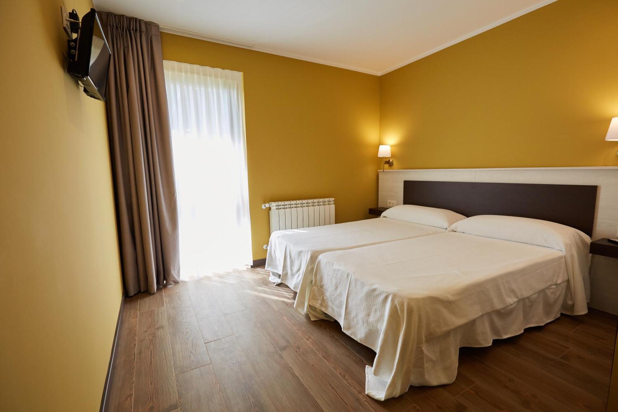 Apartamentos Rurales Casa La Piedra Collía エクステリア 写真